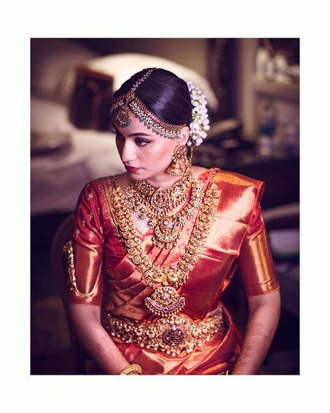 Ralph Daniels on Instagram: “Ramya in a classic South Indian muhurtham look. • • • Sari : @angadioninsta Sari drape by @pleatz_drape_artist • • #bridesbyralph…” Muhurtham Look, South Indian Wedding Saree, South Indian Bride Saree, South Indian Bridal Jewellery, Kerala Bride, Bridal Sarees South Indian, Indian Bridal Photos, Indian Bride Outfits, Wedding Sari