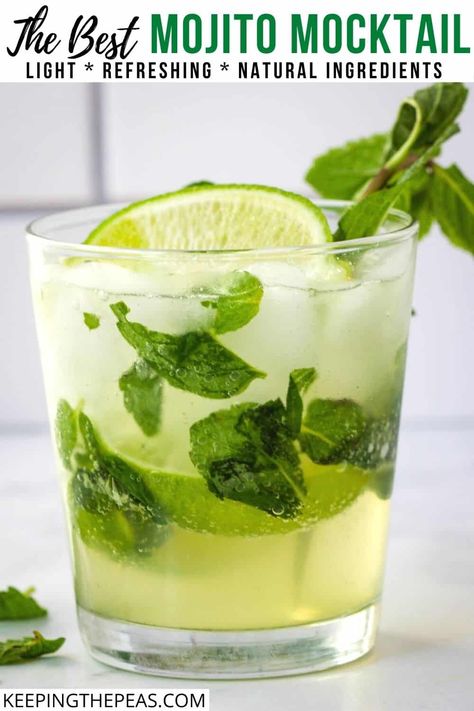 A light and refreshing healthy spin on a classic cocktail, this mojito mocktail is made with fresh mint, lime, and club soda with a hint of natural sweetness. It's simple, easy, quick, and suitable for kids and adults alike! Mocktail Mojito, Mojito Recipe Classic, Limoncello Cocktails, Mojito Ingredients, Mojito Drink, Mojito Recept, Mojito Mocktail, Virgin Mojito, Perfect Summer Drink