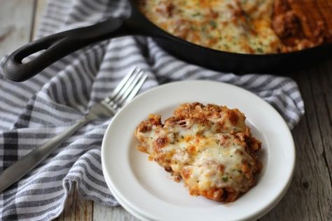 Low Carb Ground Beef Recipe: Italian Keto Beef Skillet Italian Skillet, Stuffed Veggies, Keto Entrees, Kasey Trenum, Ketogenic Meals, Beef Skillet, Keto Meat, Keto Italian, Cooking With Ground Beef