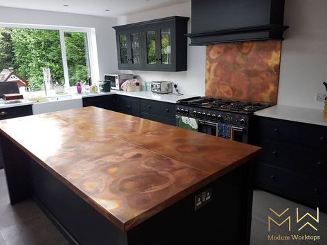 Copper Interior Design Kitchen, Charcoal And Copper Kitchen, Cooper And Black Kitchen, Copper Kitchen Worktop, Copper Cabinets Kitchen, Copper Green Kitchen, Copper Island Countertop, Copper And Wood Kitchen, Copper Kitchen Cabinets