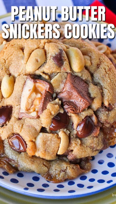 Peanut Butter Snickers Cookies, Snickers Cookies Recipes, Best Peanut Butter Cookies Ever, Peanut Butter Snickers, Snickers Pie, Snickers Cookies, Peanut Butter Sandwich Cookies, Snickers Candy, Peanut Butter Sandwich