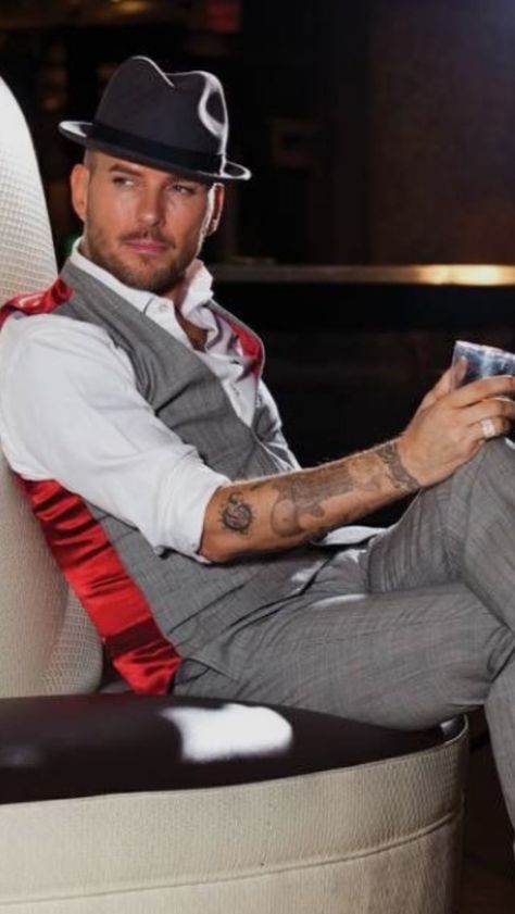 Luke Goss, Matt Goss, Pork Pie Hat, The Boogie, Hat Styles, Pork Pie, G Man, Man Go, Tattoo Styles