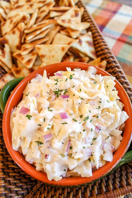 Jarlsberg Cheese Dip, Pita Crackers, Jarlsberg Cheese, Cheesy Macaroni, Jarlsberg, Cheese Dip Recipe, Cheesy Potato Casserole, Cheese Dip Recipes, Wellness Clinic