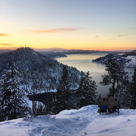 US Dept of Interior on Twitter: "A perfect place for a winter hike: Mineral Ridge Trail at Coeur d’Alene Lake #Idaho https://t.co/Mo8eCSt7G9" Coeur D'alene Idaho, Recreational Area, Eagle Flying, Winter Hike, Land Management, Winter Sunset, Coeur D'alene, Amazing Views, Scenic Beauty