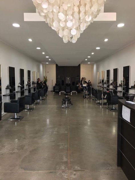 Full Service Salon Ideas, Makeup Room Diy, Dream Salon, Home Beauty Salon, Head Spa, Down Ceiling Design, Esthetics Room, Hair Salon Interior, Salon Suites Decor