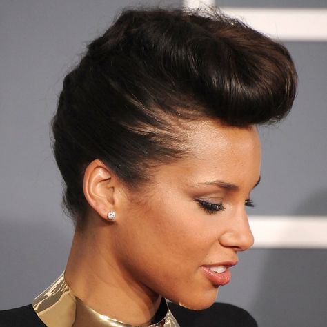 Wedding Hairstyles: Updos Elvis Hair, Alicia Keys Hairstyles, Victory Roll, Celebrity Wedding Hair, Black Hair Updo Hairstyles, Hair 2018, Fast Hairstyles, Alicia Keys, Hot Hair Styles