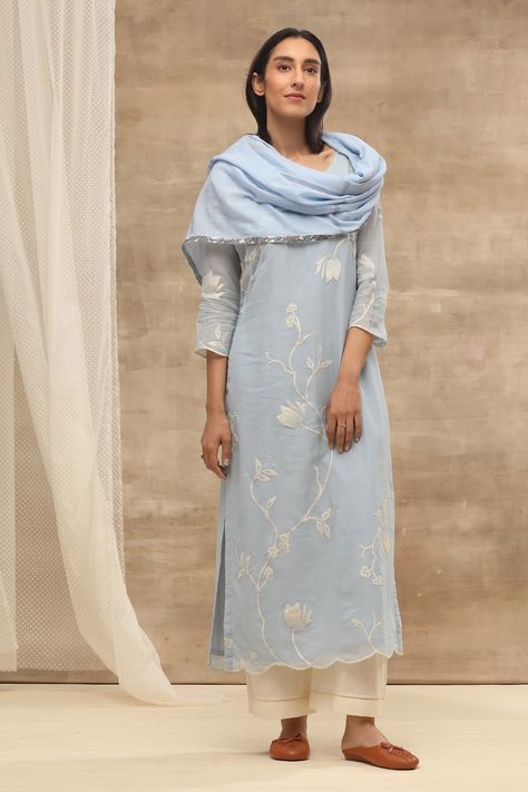 Indian Casual Outfits, Pride Fashion, Kurta With Dupatta, Anarkali Dress Pattern, Latest Dress Design, Indian Designer Suits, Simple Kurta Designs, Casual Indian Fashion, Long Kurti Designs