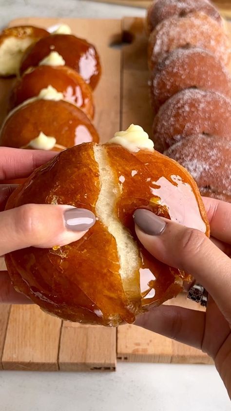 French Donuts, Brioche Donuts, Jam Donut, Chocolate Croissants, Healthy Bread Recipes, Creme Brûlée, Filled Donuts, Milk Bread, Dough Ingredients