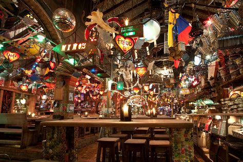 Andres Carne de Res. Wild and theatrical. A party. Fonda Paisa, Latina Magazine, Colombian Food, Best Places To Eat, Party Night, Places Around The World, South America, Places To See, The Good Place