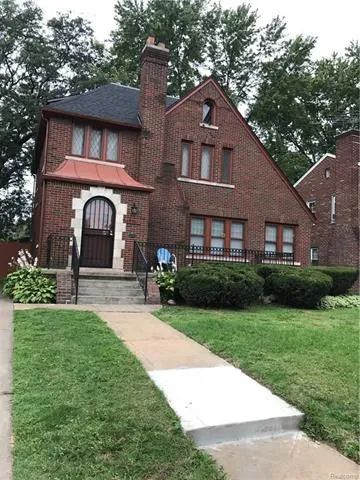 Renovated North Rosedale Park home asks $190K - Curbed Detroit Detroit Homes, Starter Home, Park Homes, Places Of Interest, House Inspiration, Vision Board, Bedroom