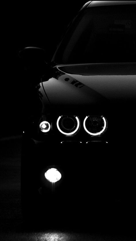 BMW angel lights Bmw Angel Eyes, Black Car Wallpaper, Dream Cars Lamborghini, Xe Ducati, Bmw Black, Serie Bmw, Dream Cars Bmw, Bmw Wallpapers, Car Backgrounds