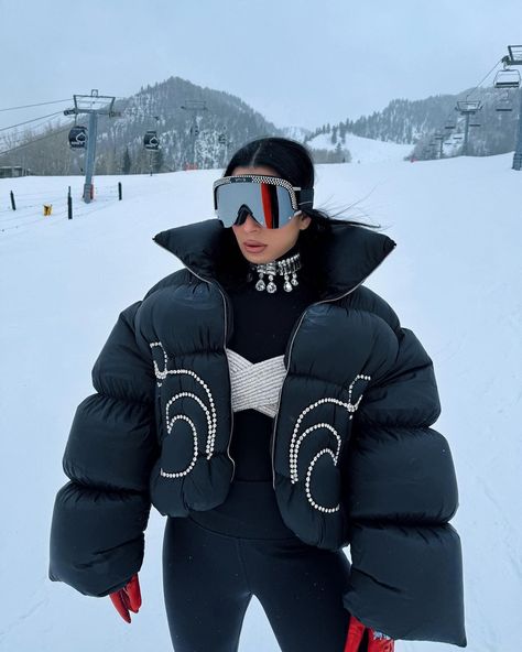 Aureta (@aureta) • Instagram photos and videos Stockholm Instagram, Aureta Thomollari, Special Style, Soft Life, Talented People, Ski Season, Puffy Jacket, Capsule Collection, Down Coat