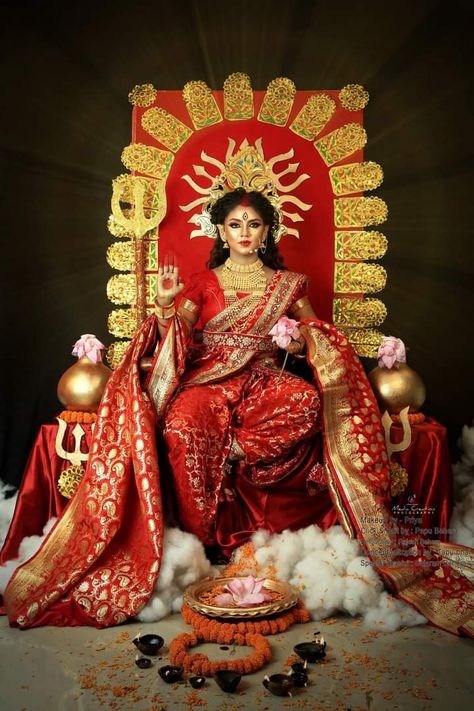 Devi Look Photoshoot, Maa Annapurna, Nava Durga, Goddess Attire, Kali Shiva, Maa Laxmi, Maa Lakshmi, Divine Feminine Goddess, Durga Devi