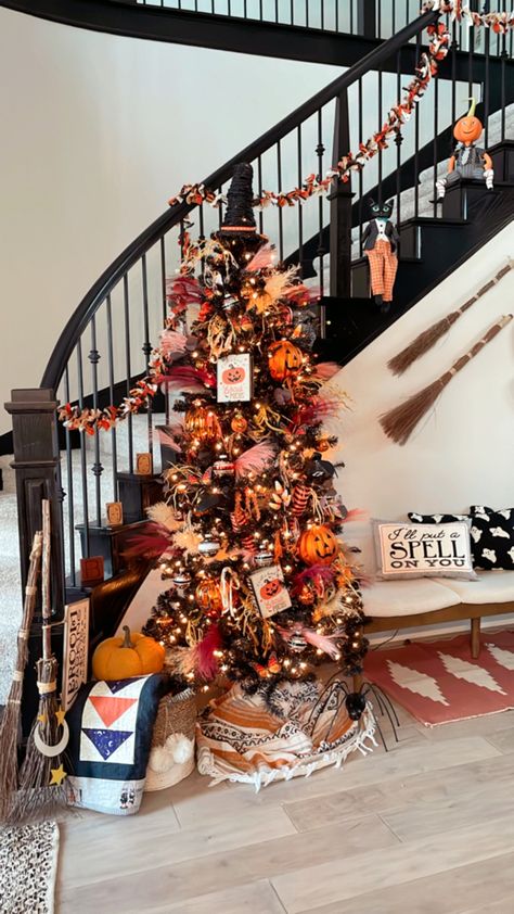 Black purple orange feathery Halloween tree Hocus Pocus Tree, Halloween Nightmare Before Christmas, Fall Christmas Tree, Nightmare Before Christmas Tree, Thanksgiving Tree, Halloween Tree, Tree Decorating, Halloween Trees, Happy Fall Y'all