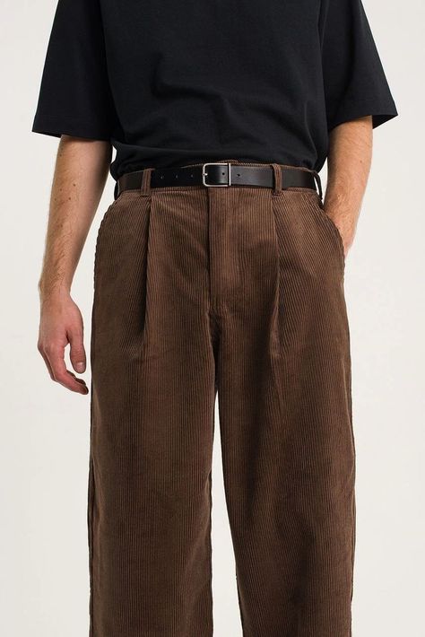 Corduroy Pants Outfit Mens, Courderoy Pants, Corduroy Pants Outfit, Cord Pants, Academia Outfits, Cords Pants, Street Style Outfits Men, Mens Casual Dress Outfits, Men Stylish Dress