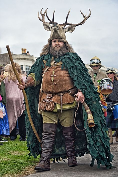 Ranger Cosplay Men, Forest Wizard Costume, Druid Cosplay Male, Green Man Costume, Druid Costume Men, Wizard Ren Faire, Pagan Costume, Druid Cosplay, Druid Costume