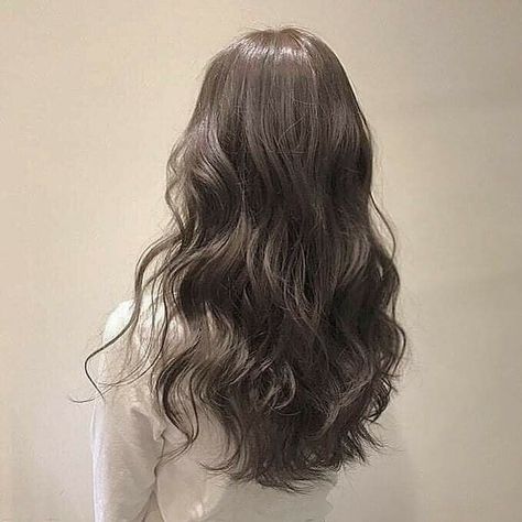 Korean S Perm Waves, Asian Perm Long Hair, Plain Curl Perm, Long Waves Haircut, Long Wavy Hair Inspiration, Perm Ideas For Long Hair, Soft Wavy Perm, Asian Curled Hair, Asian Wavy Perm