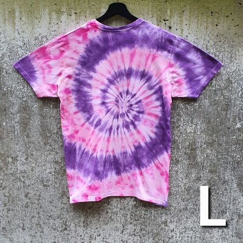 Pink Purple Spiral Tie Dye T Shirt With Cute Ragdoll Cat - Etsy Cat Patch, Tie Dye Fashion, Spiral Tie Dye, Ragdoll Cat, Tie Dye T Shirts, Dye T Shirt, Pink Purple, Netherlands, Tie Dye