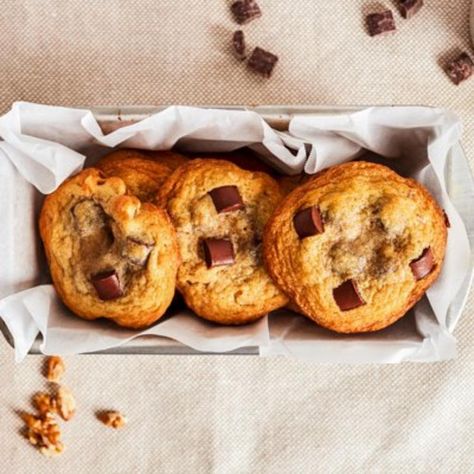 Nestle Chocolate Chip Cookies, Tollhouse Cookie Recipe, Nestle Toll House Cookies, Chocolate Chunk Cookie Recipe, Tollhouse Chocolate Chip Cookies, Tollhouse Cookies, Drop Cookie, Nestle Chocolate, Milk Chocolate Chip Cookies