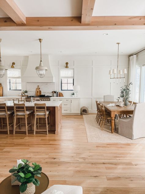 Kitchen & Dining – Alexis Andra Austin Kitchen Design Color, Kitchen Details, Classic Kitchen, Wooden Beams, California Style, Large Kitchen, Livingston, Küchen Design, Kitchen Style