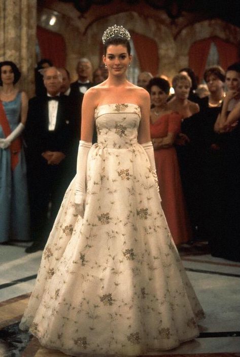 The Princess Diaries 2001, Diaries Aesthetic, Princess School, Lilia Vanrouge, Princess Diaries 2, Marry Jane, The Princess Diaries, 2nd Wedding Dresses, Cinderella Movie