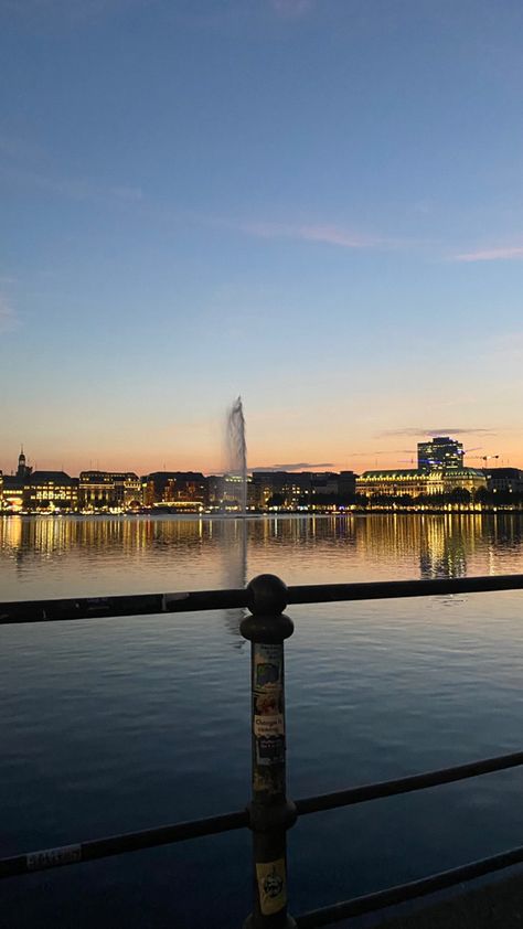 Hamburg Snap, Hamburg Aesthetic, Bike Sketch, Germany Photography, Fantasy Aesthetic, Night Aesthetic, City Girl, Travel Inspo, Summer Aesthetic