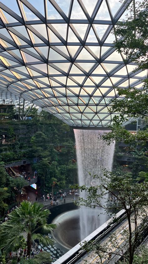 Singapore Rich Aesthetic, Changi Airport Singapore Aesthetic, Aesthetic Singapore Pictures, Singapore Vision Board, Singapore Ig Story, Singapore Airport Snapchat, Bandara Singapore, Singapore Aesthetic Wallpaper, Singapore Airport Aesthetic