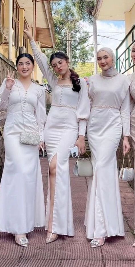 Dress Perpisahan Hijab, Bridesmaid Non Hijab, Ootd Bridesmaid Hijab, Inspirasi Dress Bridesmaid, Kebaya Bridesmaid Hijab, Braidsmaid Hijab, Baju Bridesmaid Muslim, Inspirasi Bridesmaid, Gaun Bridesmaid Hijab