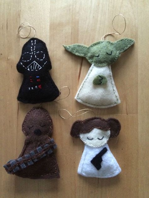 Star Wars Christmas Decorations, Star Wars Ornaments, Felt Characters, Diy Christmas Star, Felt Star, Star Wars Crafts, Diy Star, Baby Mobil, Christmas Decorations Diy