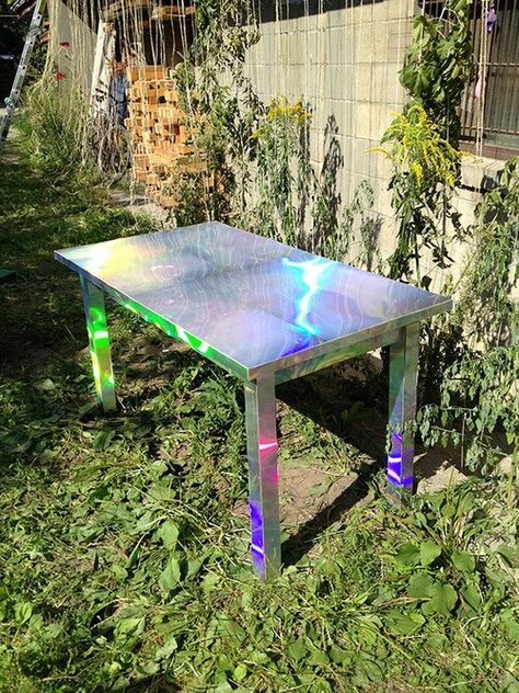 Table Holographic Table, Iridescent Decor, Funky Furniture, House Goals, Dream Decor, My Dream Home, Future House, In The Middle, Home Deco