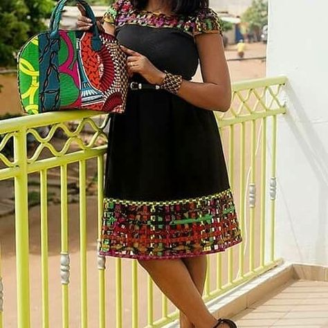 Classy dress. Order now.$100 www.niceroyonline.etsy.com All Clothing and accessories are made to order with your preferred fabric. African Designers, African Designs, African Fashion Designers, Best African Dresses, Short African Dresses, African Dresses Modern, African Wear Dresses, Afrikaanse Mode, African Fashion Ankara