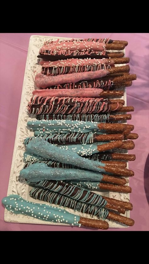 Sleeping Beauty Gender Reveal, Gender Reveal Pretzels, Blue Candy Table, Gender Reveal Dessert Table, Pink Party Foods, Gender Reveal Dessert, Gender Reveal Food, Sleeping Beauty Party, Bow Gender Reveal