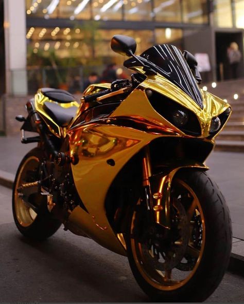 Golden Bike, Moto Ninja, Girl Riding Motorcycle, Stylish Bike, Baby Bike, Yamaha Motorcycles, Yamaha Motorcycle, Yamaha R1, Exotic Sports Cars