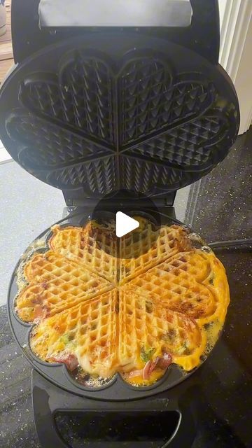 Tomato Broccoli, Family Meal Prep, Breakfast Quiche, Egg Bites, 3 Eggs, Free Keto Recipes, Keto Meal Prep, Waffle Recipes, Pancakes And Waffles