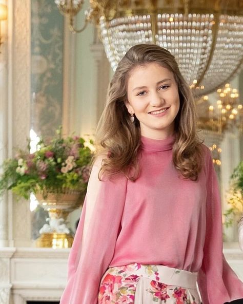 Princess Elisabeth of Belgium, The Duchess of Brabant 👑 • • • • #crownprincesselisabeth #princesselisabethofbelgium #elisabethofbelgium… Princess Elizabeth Of Belgium, Princess Elisabeth Of Belgium, Fifth Anniversary, Princess Elizabeth, Style Goals, The Throne, The Duchess, Beautiful Smile, Outfits For Teens