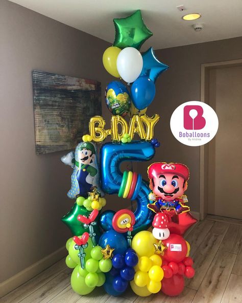 Super Mario Birthday Balloons, Super Mario Balloon Bouquet, Mario Balloon Bouquet, Super Mario Bros Balloon Garland, Mario Balloon Arch, Mario Theme Birthday, Mario Bros Birthday Party Ideas, Nintendo Party, Bobo Balloons