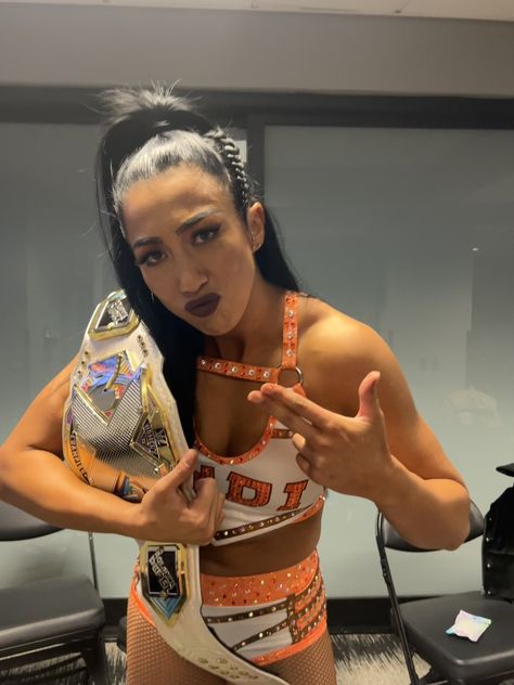 Indi Hartwell, Wrestling Women, Raw Wwe, Wwe Female, Wwe Female Wrestlers, Pro Wrestler, Wwe Raw, Charlotte Flair, Tag Team