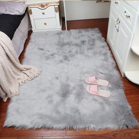 White Faux Fur Rug, Fur Suit, Faux Fur Area Rug, Faux Sheepskin Rug, Desain Pantry, Faux Fur Rug, Fur Rug, Floor Area Rugs, Fluffy Rug