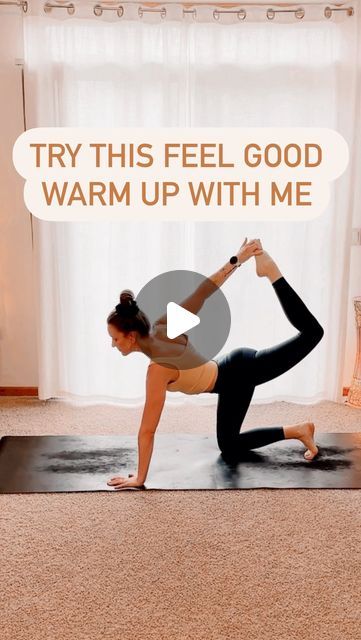 kellie Jeffris on Instagram: "save and try this fun, feel good yoga warm up with me!! i certainly heard a lot of snap crackle pops in my spine doing this first thing this morning and it felt great afterwards! enjoy 💕  #yogaflow #yogainspiration #yoga #yogawarmup #stealmyflow #yogapractice #warmup #stretch #feelgood #flowwithme #kelliejeffrisyoga" Hands Free Yoga, Fun Yoga Flow, Yoga Warm Up, Warm Up Yoga, Gentle Yoga Flow, Yoga Thoughts, Yoga Flow Sequence, Vinyasa Flow Yoga, Morning Yoga Flow