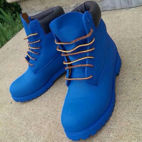 Tumblr Blue Timberland Boots, Timberland Boots Outfit, Timberland Waterproof Boots, Ugg Boots Cheap, Timberland Boots Mens, Mode Shoes, Yellow Boots, Timberlands, Fresh Shoes