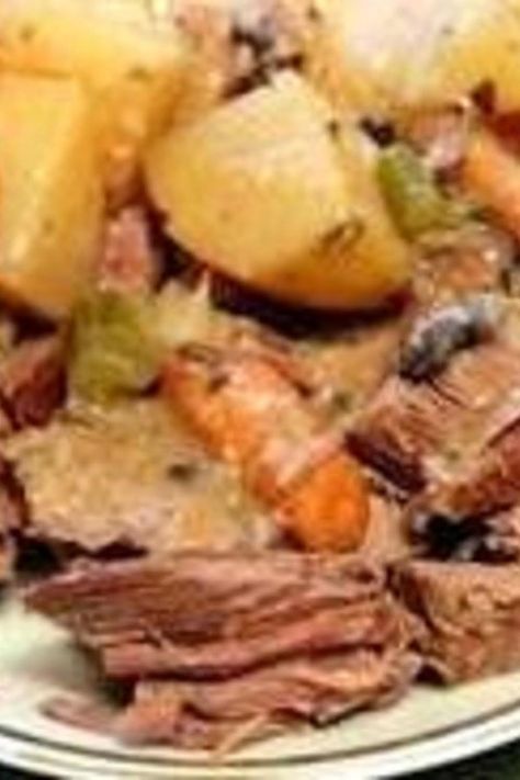 Electric Skillet Roast Beef Venison Pot Roast, Salad Master Recipes, Roaster Oven Recipes, Football Food Appetizers, Roast Beef Recipe, Electric Skillet Recipes, Skillet Dinner Recipes, Electric Skillet, Skillet Dishes