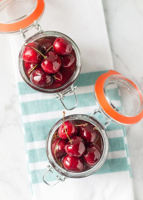 Homemade Maraschino Cherries {DIY Cocktail Cherries} - Will Cook For Friends Cocktail Cherries, Canning Pickles, Tart Cherry Juice, Maraschino Cherries, Diy Cocktails, Cherry Cocktail, Cherry Season, Cherry Juice, Cherry Tart