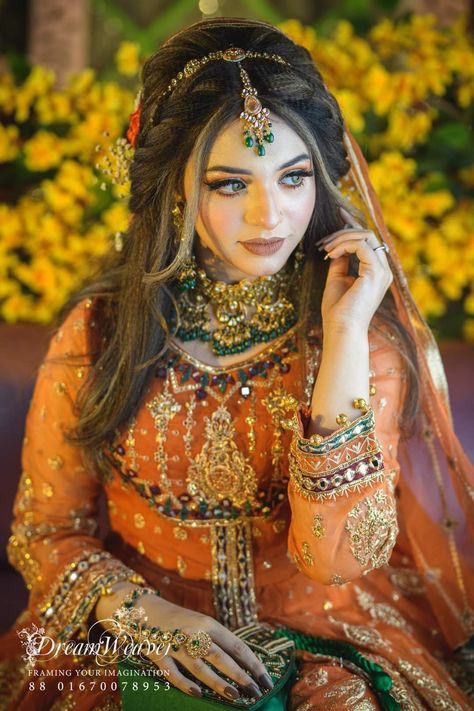 Red Bride, Pakistani Bridal Hairstyles, Stylish Picture, Pakistani Bridal Makeup, Bridal Makeup Images, Bridal Hair Buns, Bridal Dresses Pakistan, Bridal Jewellery Design, Pakistani Fancy Dresses