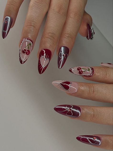 Red Nail Art Aesthetic, Vintage Valentines Nails, Valentine Nails Aesthetic, Abstract Red Nails, Croquette Nails Red, Red Nails Aesthetic Design, Cool Nail Inspo Almond, Red Nail Designs Valentines, Cute Valentines Nails Red