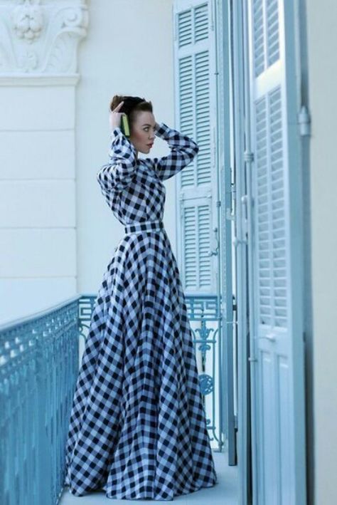 . Sukienki Maksi, Ulyana Sergeenko, Mode Vintage, Mode Inspiration, Plaid Dress, Modest Fashion, Pretty Dresses, A Black, Moscow