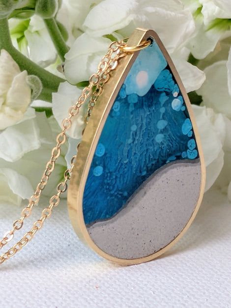 Handmade jewelry, wood and resin jewelry, one of a kind products designed and made by artist and jeweler Rosa Murillo. Silicone Jewelry, Resin Jewerly, A Drop Of Water, Drop Of Water, Wood Resin Jewelry, Ocean Necklace, Resin Jewelry Diy, Resin Jewellery, Places In The World