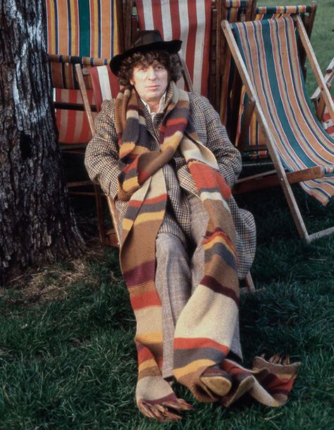 Tom Baker my first Doctor from Doctor Who. The fouth doctor from 1974-1981 Doctor Who (TV Series) Fourth Doctor, Doctor Who Tv, Tom Baker, 4th Doctor, Classic Doctor Who, Jelly Babies, The Tardis, Time Lord, Wibbly Wobbly Timey Wimey Stuff