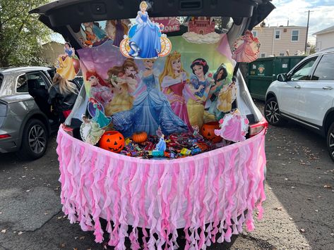 Princess Trunk Or Treat Ideas, Disney Princess Trunk Or Treat, Princess Trunk Or Treat, Tablecloth Skirt, Princess Backdrop, Princess Backdrops, Pink Tablecloth, Trunk Or Treat, Easy Peasy