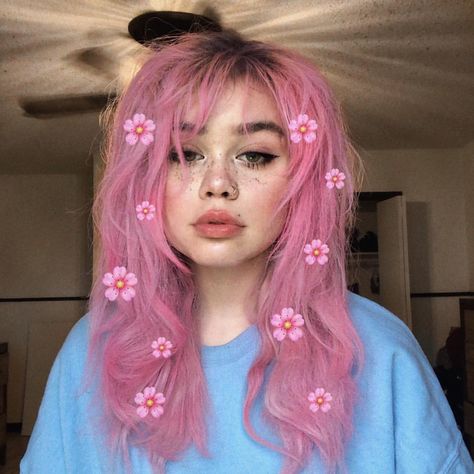 feeling like cotton candy 🌸 i used @limecrimemakeup hair mists in color “petal” Soft Grunge Hair, Light Purple Hair, Cotton Candy Hair, Candy Hair, Aria Montgomery, Hair Mist, Funky Hairstyles, Grunge Look, 90s Grunge