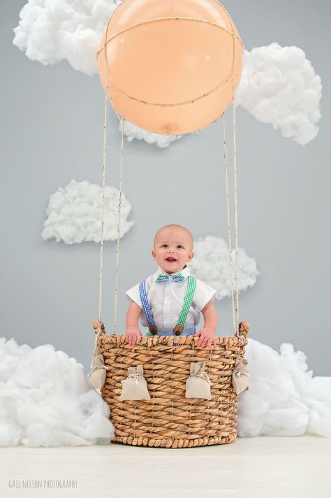 Transportation Birthday Theme, Hot Air Balloon Wedding, Baby Birthday Photoshoot, Transportation Birthday, Baby Spa, Baby Boy Newborn Photography, Baby Boy 1st Birthday Party, 1st Birthday Photoshoot, Baby Boy Cards